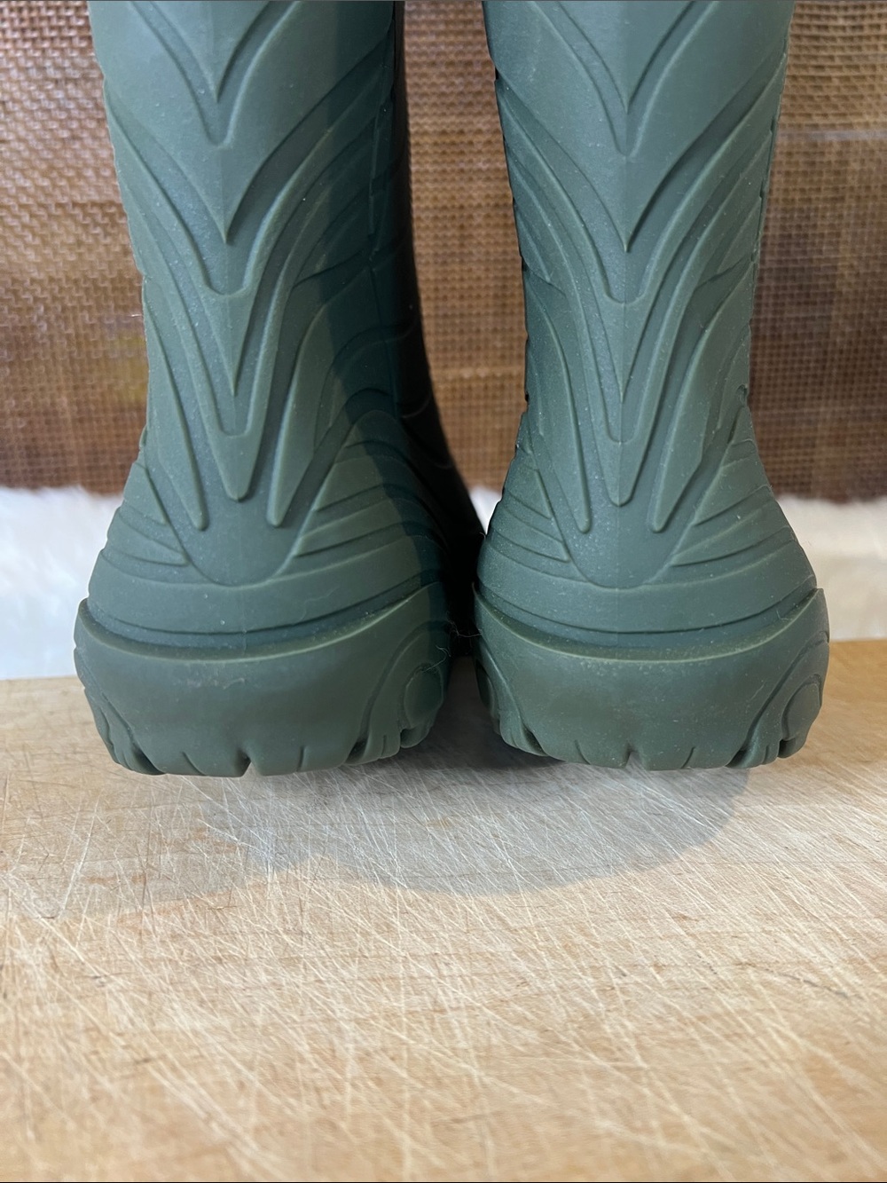 Wildling Ranidae Barefoot Women’s Olive Green Waterproof Rain Boots - Picture 7 of 8